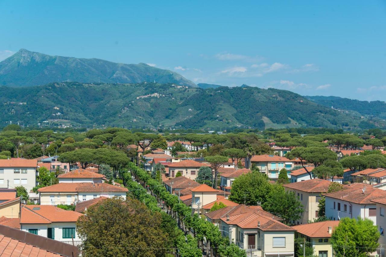 Versilia Residence Camaiore Bagian luar foto